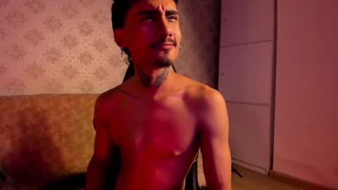 Snapshot of mr_strike chatting on November 2025 03:49:02 AM MR online show from November 2025 03:49:02 AM