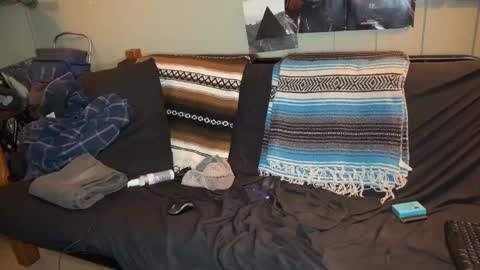 Snapshot of mr_valdor chatting on December 2024 12:11:02 AM Valdor online show from December 2024 12:11:02 AM