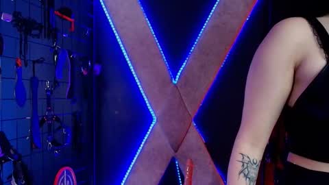Snapshot of mranii_queen_bdsm_ chatting on December 2025 03:34:01 AM mranii_queen_bdsm_ online show from December 2025 03:34:01 AM