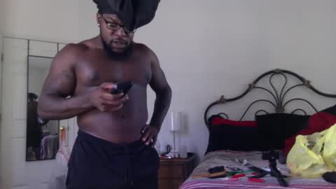 MrBigDThomas online show from October 2025 02:29:02 PM