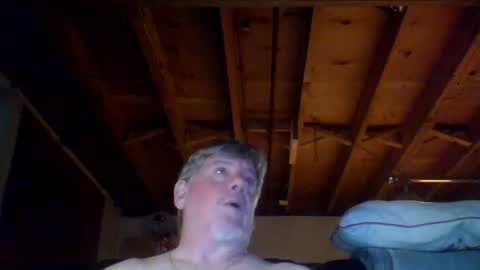 Snapshot of mrblade666 chatting on April 2026 10:40:01 PM mrblade666 online show from April 2026 10:40:01 PM