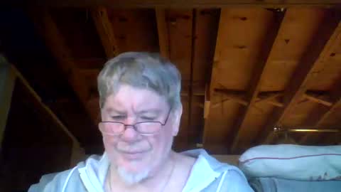 Snapshot of mrblade666 chatting on April 2026 11:05:02 PM mrblade666 online show from April 2026 11:05:02 PM