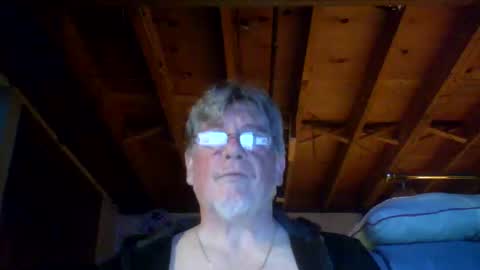 Snapshot of mrblade666 chatting on April 2026 11:21:03 PM mrblade666 online show from April 2026 11:21:03 PM