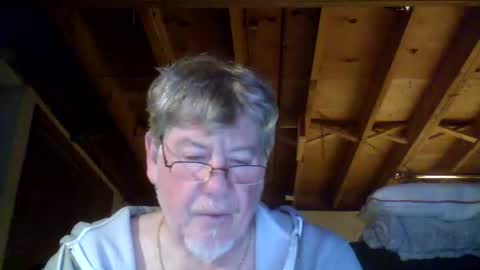 Snapshot of mrblade666 chatting on April 2026 11:28:01 PM mrblade666 online show from April 2026 11:28:01 PM