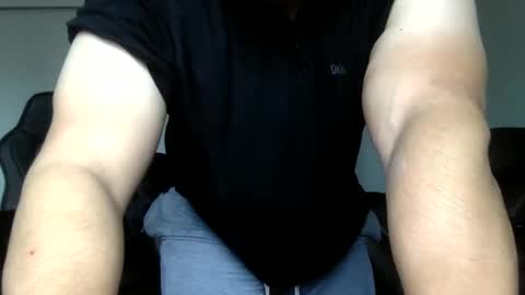 Snapshot of mrbree chatting on September 2025 05:35:01 PM Mr Bree online show from September 2025 05:35:01 PM