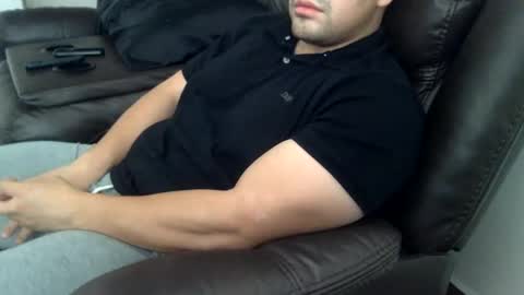 Snapshot of mrbree chatting on November 2025 07:03:01 PM Mr Bree online show from November 2025 07:03:01 PM