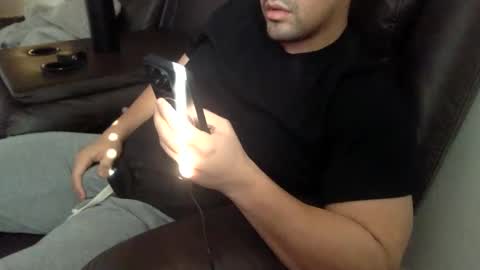 Snapshot of mrbree chatting on December 2025 08:36:02 PM Mr Bree online show from December 2025 08:36:02 PM