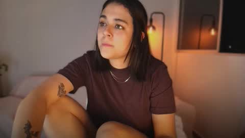 Laura online show from September 2025 02:36:02 AM