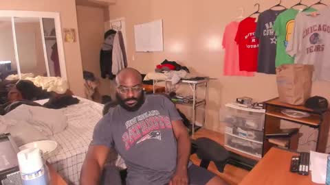 Chuck Daily online show from October 2025 02:31:01 AM