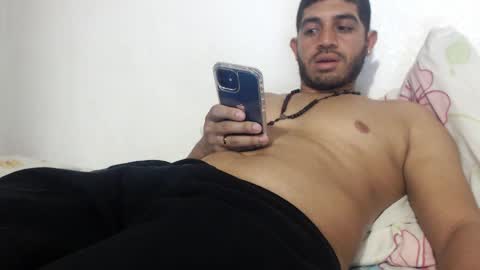 Snapshot of mrcum24 chatting on October 2025 10:28:02 PM Will online show from October 2025 10:28:02 PM