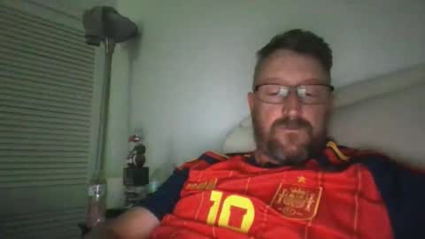 Snapshot of mrcumstain chatting on May 2026 08:14:01 PM mrcumstain online show from May 2026 08:14:01 PM