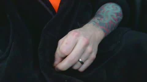 IwantU2WatchME online show from April 2026 01:15:01 PM