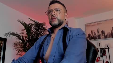 MrFrank. online show from December 2024 07:23:01 PM