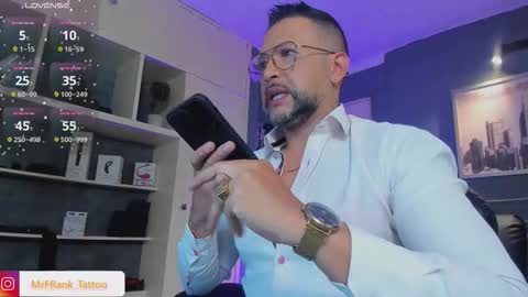 MrFrank. online show from October 2025 11:58:01 AM