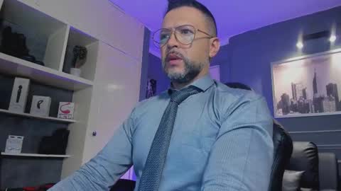 MrFrank. online show from November 2025 10:39:02 AM