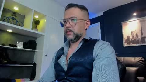 Snapshot of mrfrank_tattoo chatting on July 2026 06:02:02 PM MrFrank. online show from July 2026 06:02:02 PM