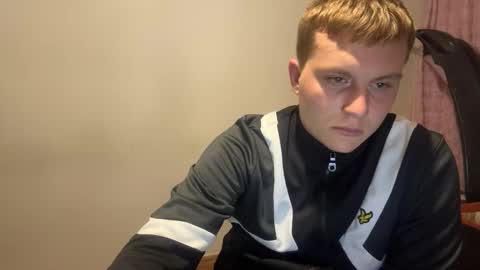 Snapshot of mrheat_ chatting on October 2025 07:11:01 PM Max online show from October 2025 07:11:01 PM