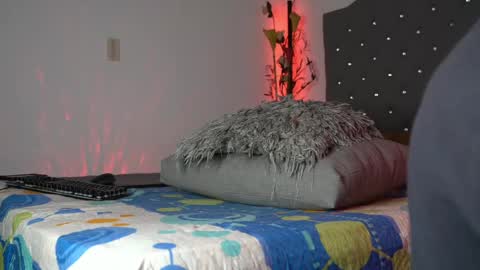 Luis    Instagram   online show from March 2026 05:40:02 PM