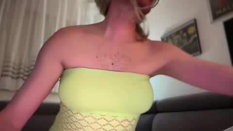 Snapshot of mrmooser42 chatting on April 2026 09:42:01 PM TaleOfLaura online show from April 2026 09:42:01 PM