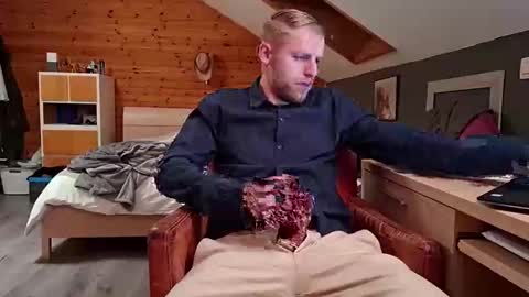 Snapshot of mrnobody6209 chatting on April 2026 02:55:01 AM mrnobody6209 online show from April 2026 02:55:01 AM