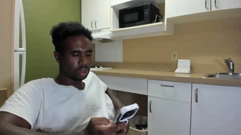 Snapshot of mromg007 chatting on November 2025 02:29:01 PM mromg007 online show from November 2025 02:29:01 PM