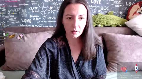 Snapshot of mrs__le chatting on April 2026 10:13:01 AM Lara online show from April 2026 10:13:01 AM