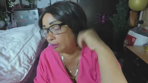 mrs_mommy online show from November 2025 10:43:01 PM