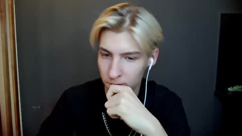 Adam online show from January 2025 01:03:02 PM