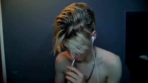 Adam online show from January 2025 05:08:02 AM