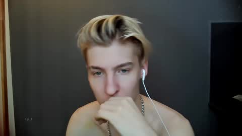 Adam online show from January 2025 08:14:01 AM