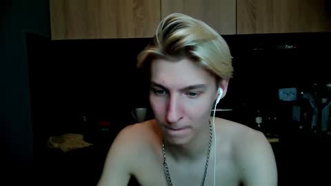 Adam online show from January 2025 01:08:01 AM