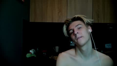 Adam online show from January 2025 01:08:01 AM