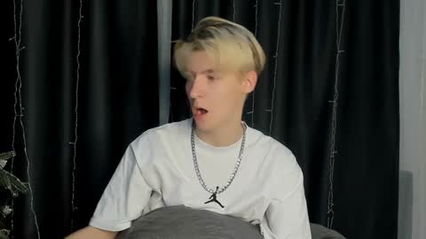 Adam online show from February 2025 12:18:01 AM