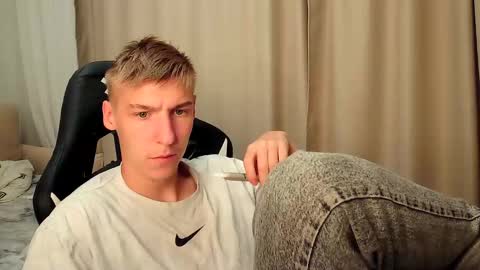 Adam online show from September 2025 08:47:01 AM