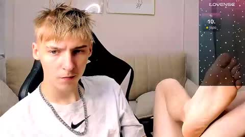 Adam online show from October 2025 10:56:02 PM