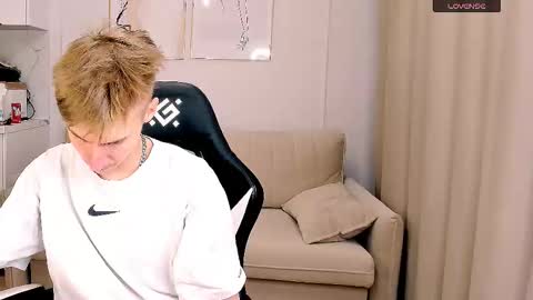 Adam online show from October 2025 11:55:02 AM