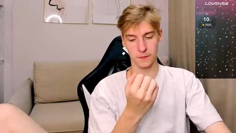 Adam online show from November 2025 01:21:02 PM