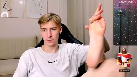 Adam online show from November 2025 04:07:01 PM