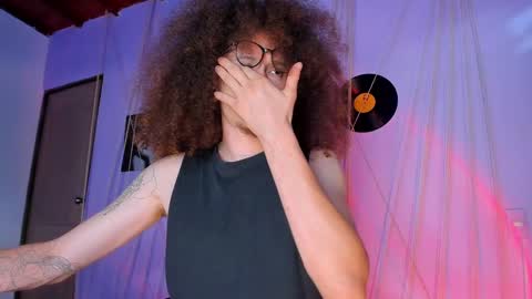 Snapshot of mrshaggy_ chatting on January 2025 10:06:01 PM Mr Shaggy online show from January 2025 10:06:01 PM