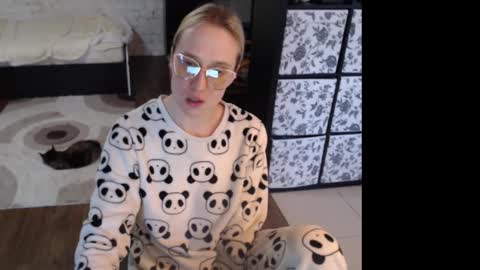 Sasha online show from March 2026 04:24:02 AM