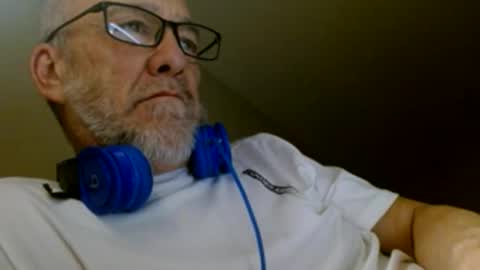 Snapshot of mrtease5 chatting on March 2026 07:45:02 AM mrtease5 online show from March 2026 07:45:02 AM