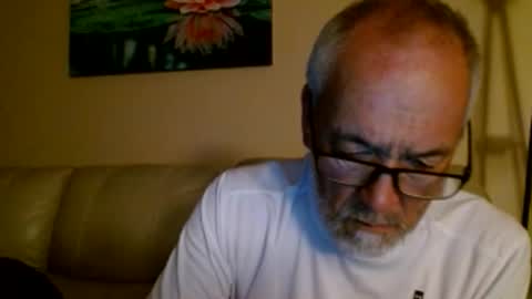Snapshot of mrtease5 chatting on April 2026 09:28:02 AM mrtease5 online show from April 2026 09:28:02 AM