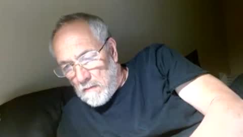 Snapshot of mrtease5 chatting on April 2026 03:45:01 AM mrtease5 online show from April 2026 03:45:01 AM