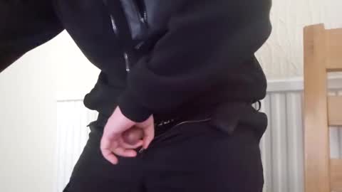 MrTribute online show from February 2025 11:05:02 AM