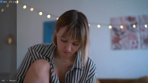 Snapshot of ms_dira chatting on April 2026 09:43:01 AM dira and the riru tribe online show from April 2026 09:43:01 AM