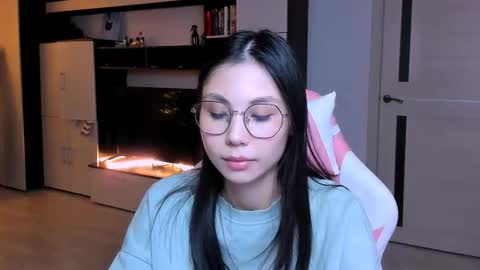 Snapshot of ms_emily_ chatting on January 2026 04:31:01 PM ms_emily_ online show from January 2026 04:31:01 PM