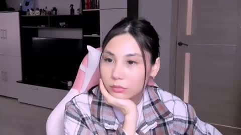 Snapshot of ms_emily_ chatting on March 2026 12:01:02 PM ms_emily_ online show from March 2026 12:01:02 PM