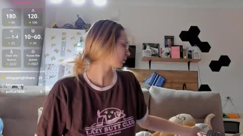 Ms ForYOU online show from December 2025 05:20:02 PM