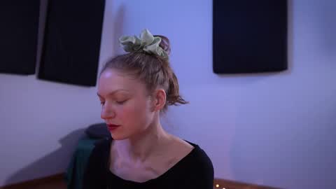 Snapshot of ms_lorelei chatting on March 2026 07:03:01 PM Lore online show from March 2026 07:03:01 PM