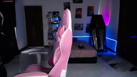 Manuela3 online show from October 2025 05:58:02 PM